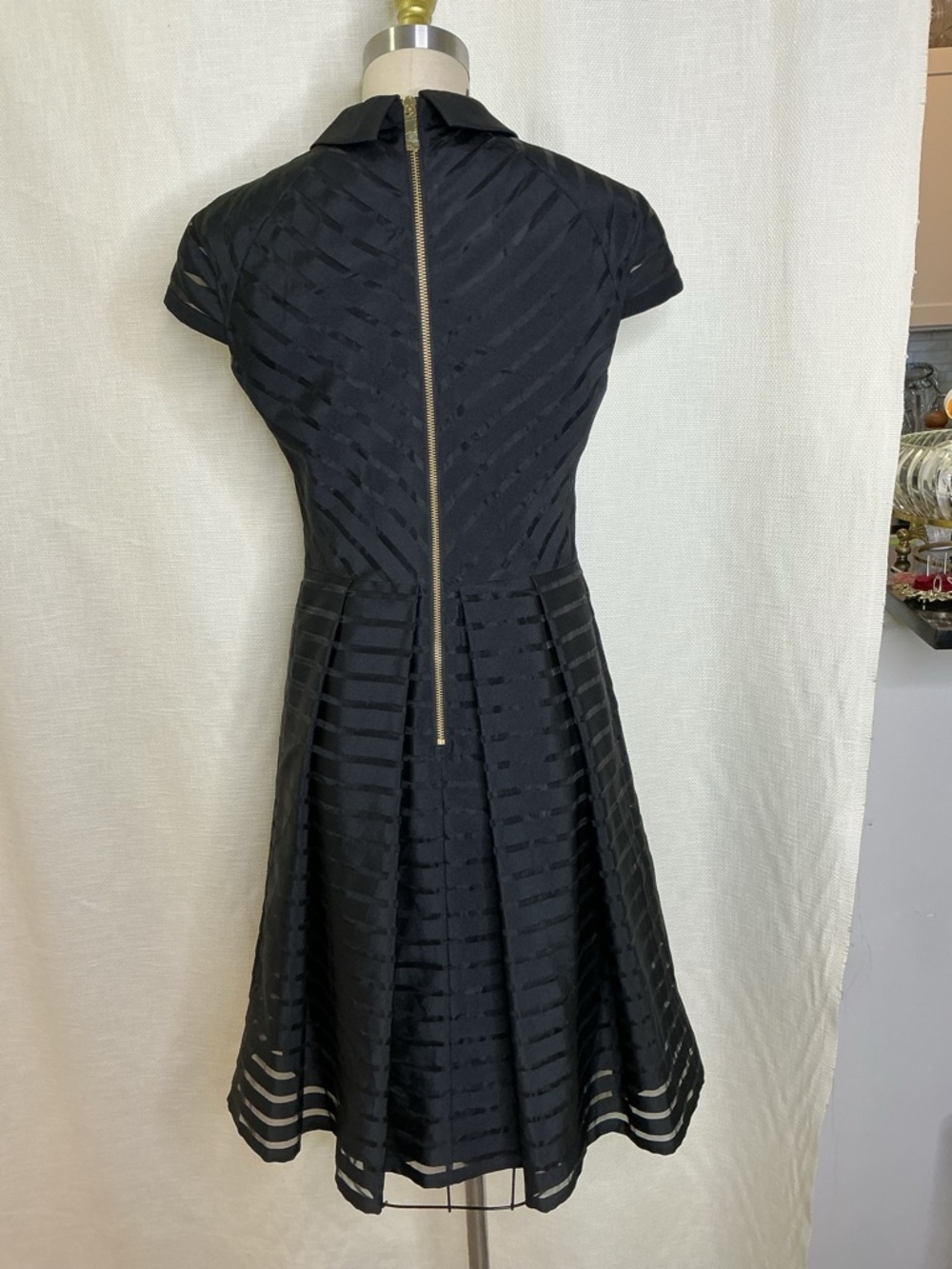 Ted Baker Black Fit Flare Dress Size 2 Textured Pleated Collar Chic Evening Wear - Picture 4 of 7